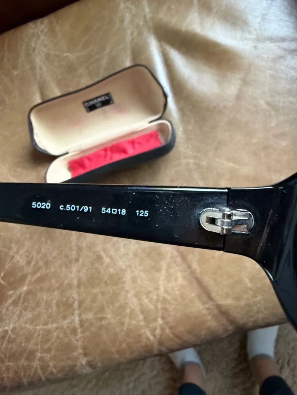 CHANEL Black Sunglasses with Red Cleaning Cloth - Picture 5 of 5